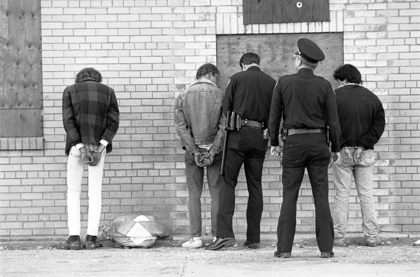Billings police arresting vandalism suspects, October 1988
